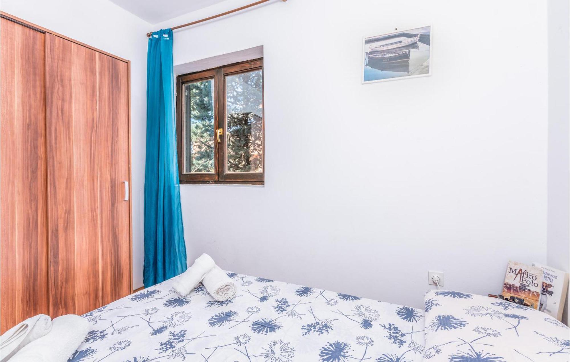 3 Bedroom Nice Apartment In Krk คิร์ก ภายนอก รูปภาพ